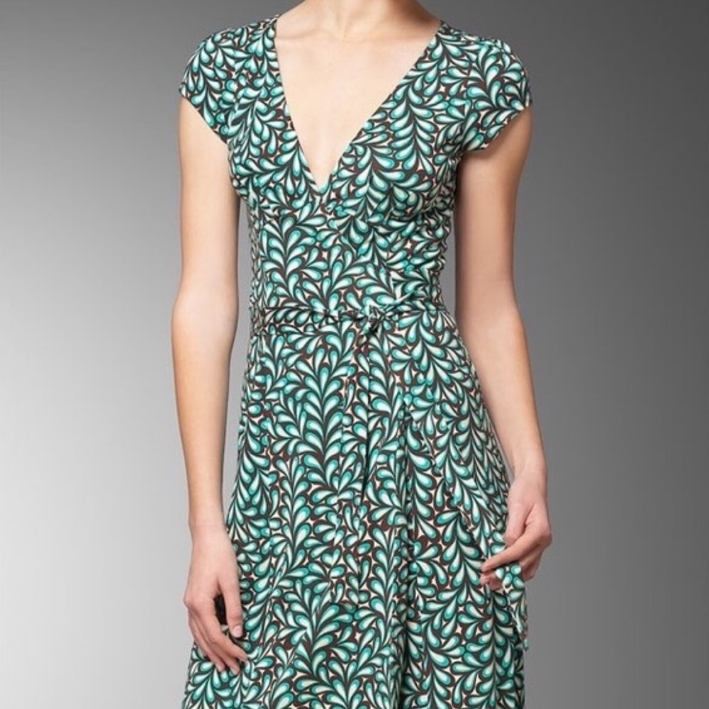 Diane Von Furstenberg Kue wrap dress